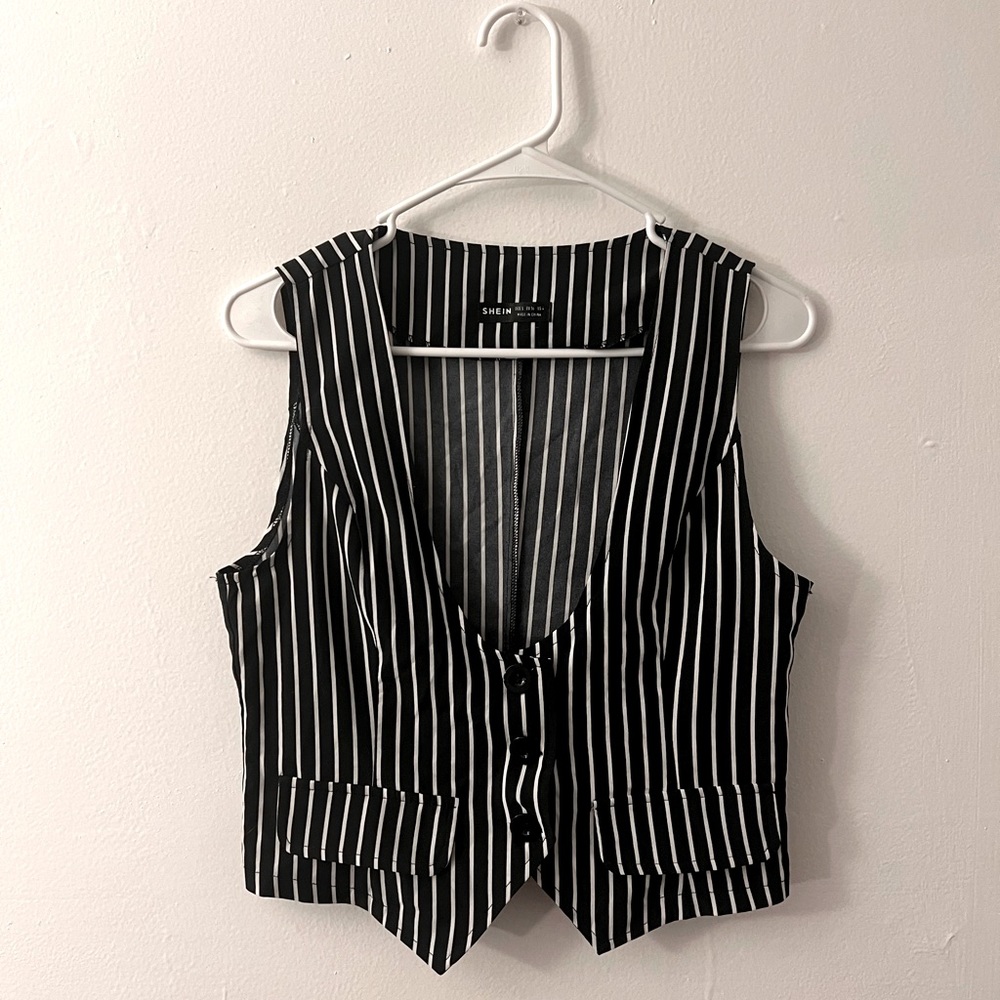 Women’s SHEIN cropped vest
